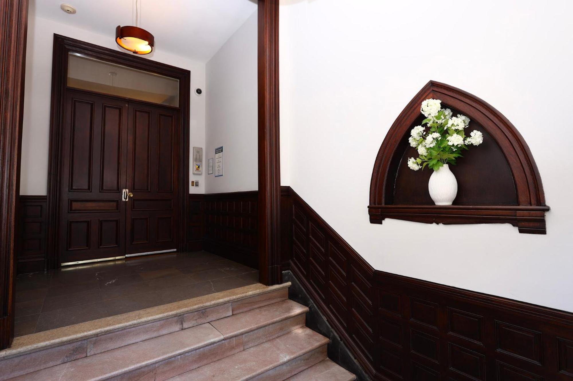 Cozy Studio On Newbury Street, #1 بوسطن المظهر الخارجي الصورة